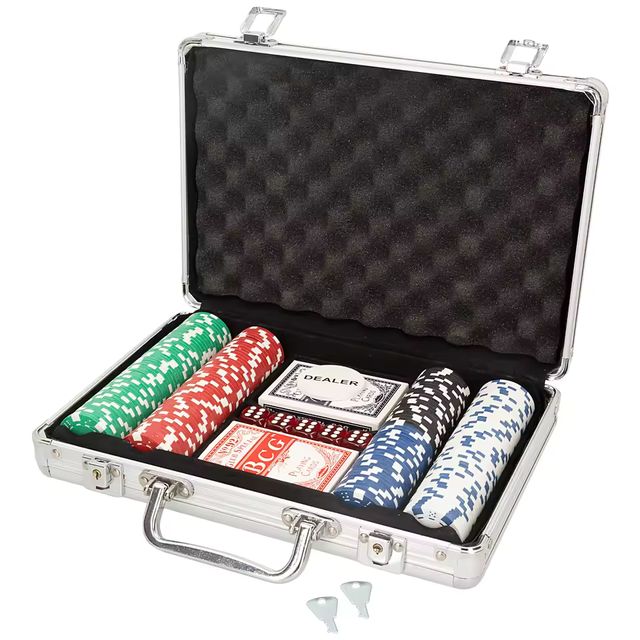 Imagen de la oferta: CB Games - Maletín de póker Ø4x0,3 cm, Juego set infantil con 201 fichas, 2 barajas de cartas, 5 dados y 1 ficha dealer, Para niños +3 años, Regalo infantil, Juegos para toda la familia