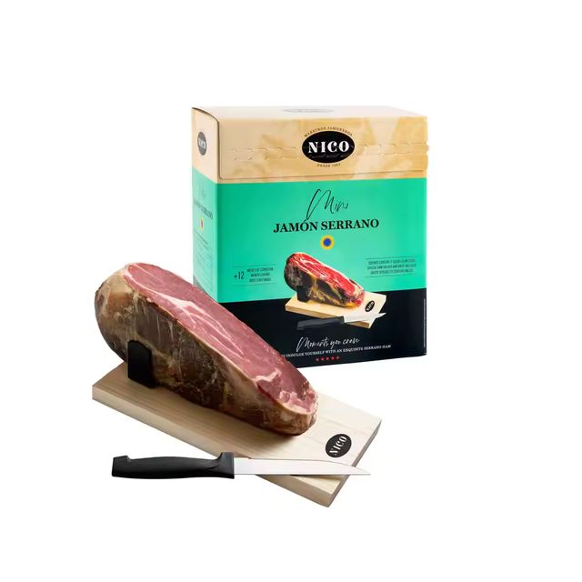 Imagen de la oferta: Nico Jamones Pack Mini Jamón Serrano con Kit de Mini Jamonero y Cuchillo - 1 Kg - Curación 12 Meses - Auténtico Serrano - Ideal para Regalo