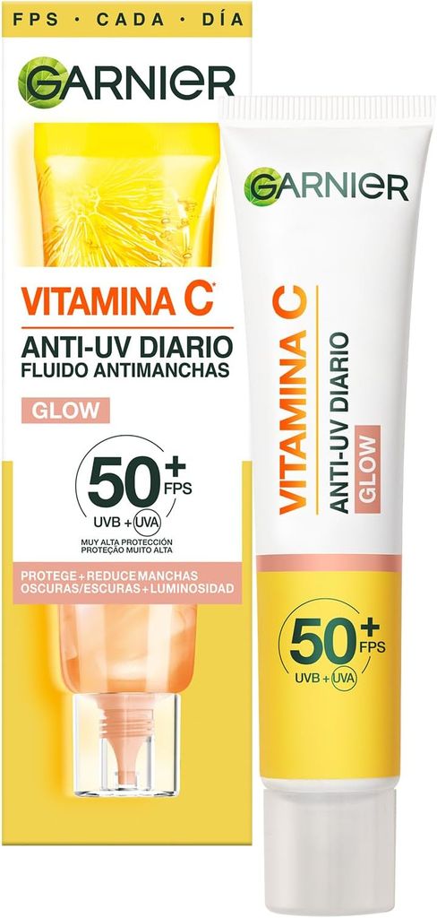 Imagen de: Garnier Vitamina C Fluido Antimanchas Anti-UV Diario Efecto Glow FPS50+, Protege, Previene y Reduce las manchas, para todo tipo de pieles, 40 ml