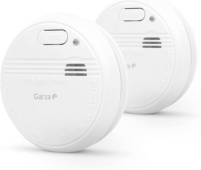 Imagen de la oferta: Garza - Pack de 2 Detectores de Humo Estándar con Sensor Fotoeléctrico, Alarma 85dB, Indicador LED, Botón Test, Funcionamiento sin Cable, Batería 9V Incluida, Ideal para Cocinas y Garajes
