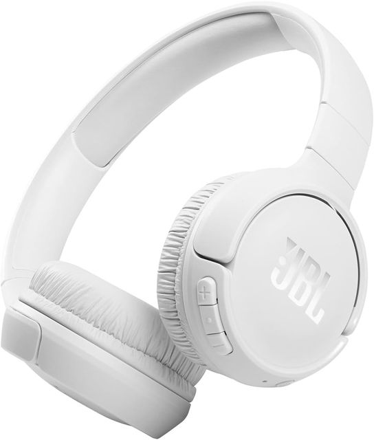 Imagen de la oferta: JBL TUNE 510BT Auriculares inalámbricos on-ear con tecnología Bluetooth, ligeros, cómodos y plegables, hasta 40h de batería, Siri y Asistente de Google, con conexión multipunto, blanco