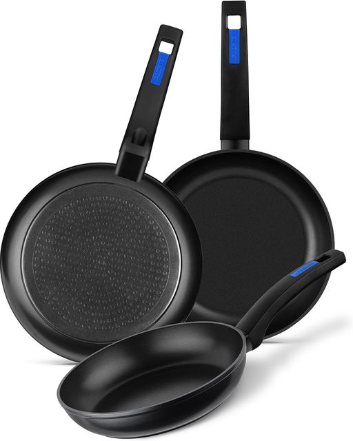 Imagen de la oferta: Monix Martín Berasategui Set de 3 Sartenes, Aluminio Forjado con Antiadherente sin PFOA, Aptas para lavavajillas, Negro, 18,22,26 cm