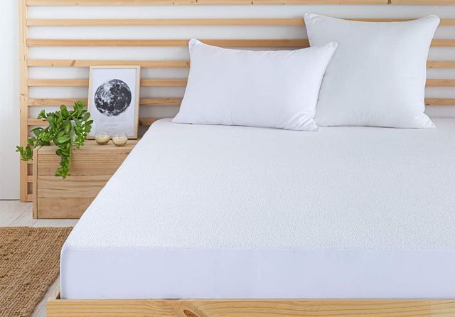 Imagen de la oferta: Todocama - Protector de colchón/Cubre colchón Ajustable, de Rizo, Impermeable y Transpirable. (Todas Las Medidas Disponibles). (Cama 90 x 190/200 cm)